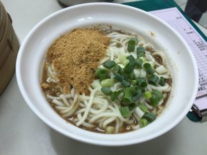 冠京華の擔擔麺