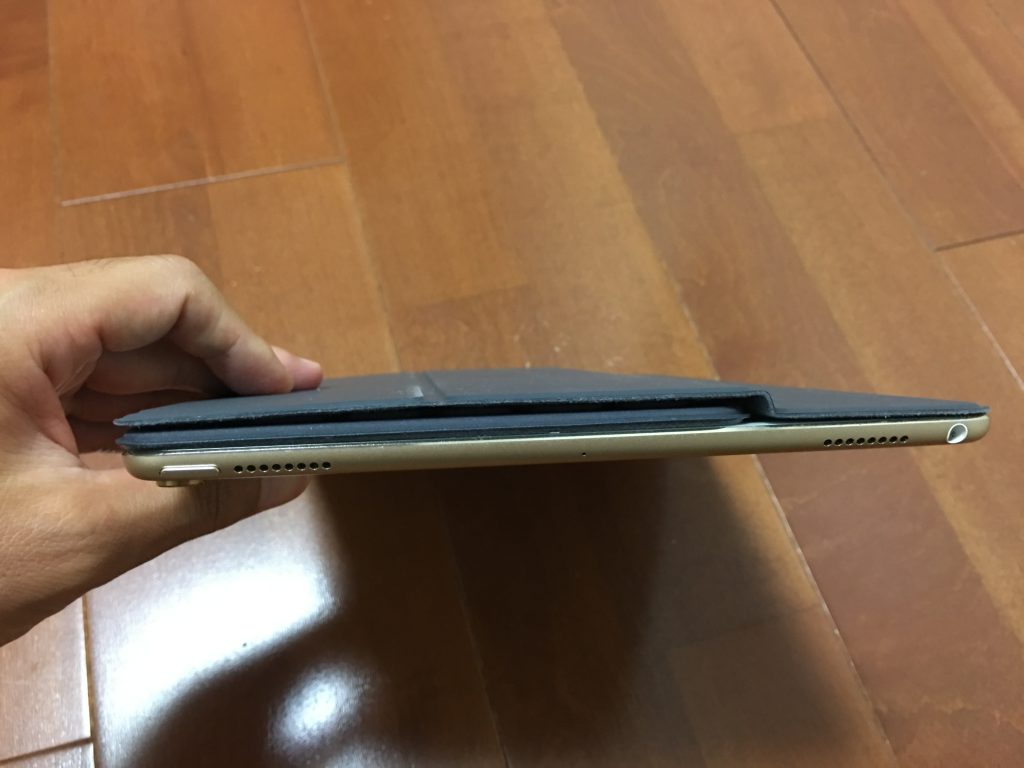 Apple 10.5インチiPad Pro用 スマートキーボード11