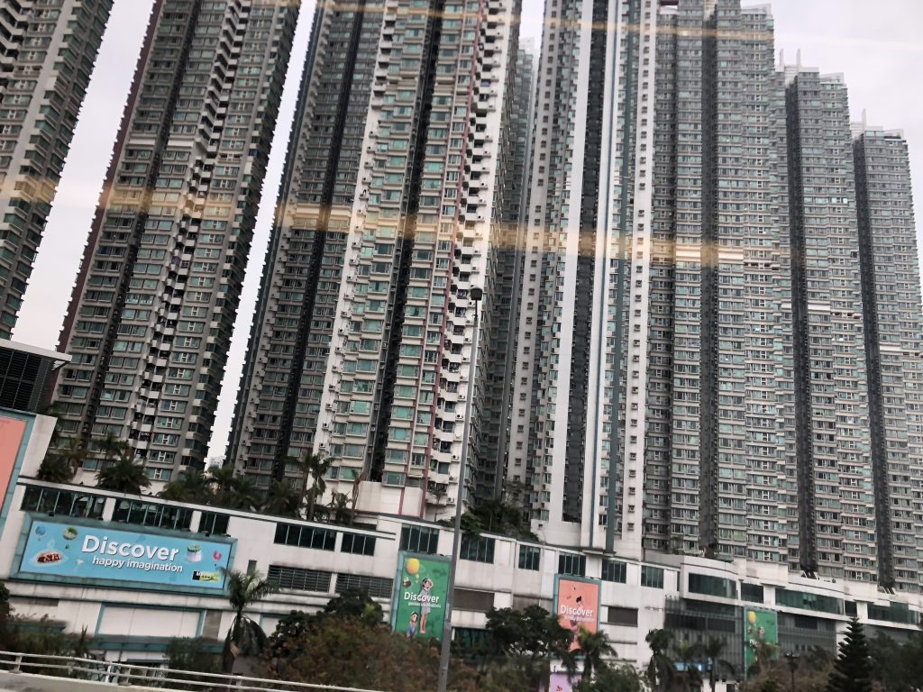 香港の車窓からの風景