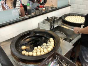 祥興記上海生煎包　（中環店）の厨房