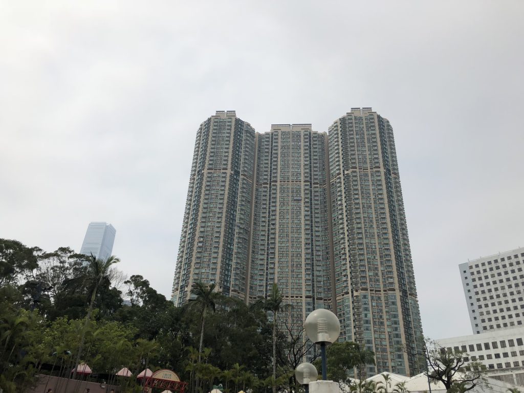 九龍公園から見えるビル