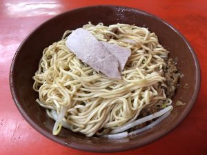 高雄旅行記6日間の5~6日目の六合夜市の乾麺