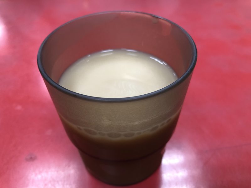 厚得福湯包面食専売店の無料で飲める豆乳＆コーヒーをブレンド