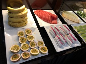 ゴールデンサンスイーツホテル（Golden Sun Suites Hotel）のフルーツ
