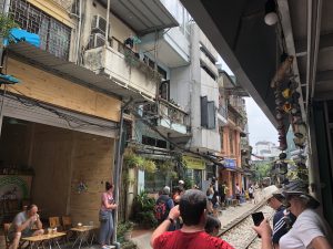ベトナムのハノイ旅行記4日間の3〜4日目【2019年6月】の線路