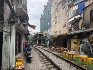 ベトナムのハノイ旅行記4日間の3〜4日目【2019年6月】の線路