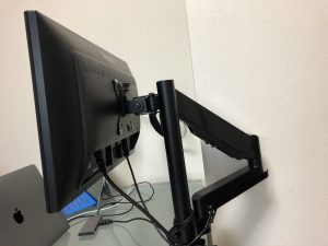 HUANUO PC モニター アーム 液晶ディスプレイ アーム ガススプリング式 ガス圧式 17～32インチ対応 耐荷重1-8kg