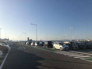 関西国際空港の第二ターミナルの駐車場